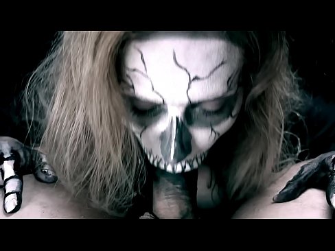 ❤️ Demonflicka suger kuk med sin svarta mun och sväljer sperma. Hård porr at sv.naughtyhentai.ru ❌️